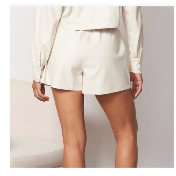 EUC Good American Better Than Leather Drawstring shorts sz: M - Picture 3 of 16